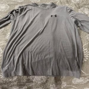 Men’s XXL Under Armour LS shirt